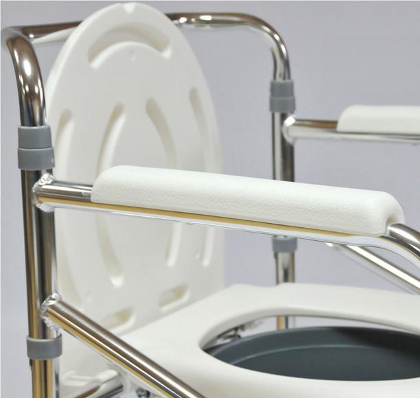 Стул-кресло с санитарным оснащением. FS 696