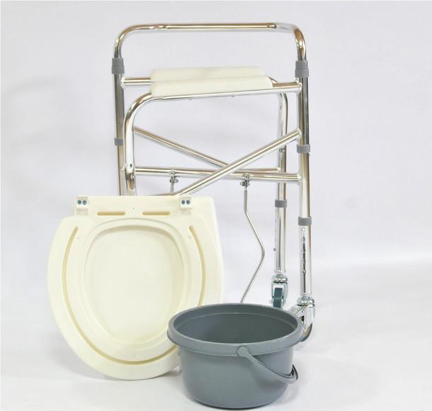 Стул-кресло с санитарным оснащением. FS 696