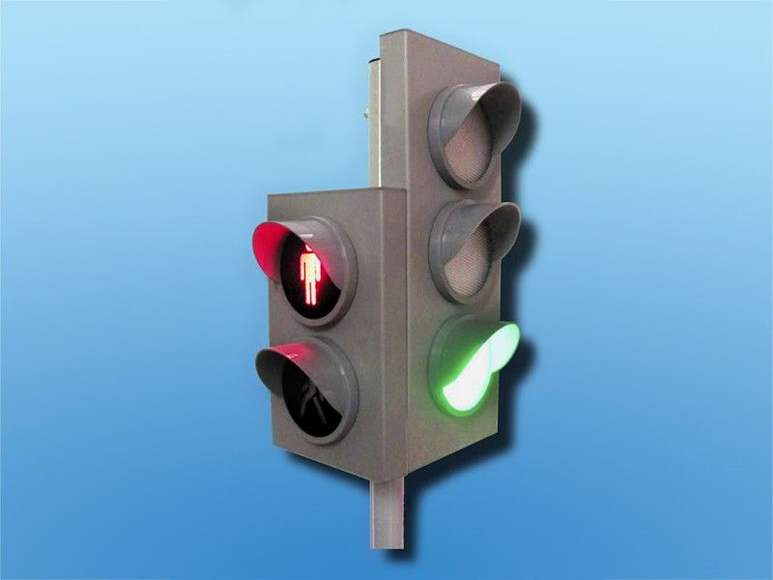 Электрифицированная модель транспортного и пешеходного светофоров на стойке и основании со звуковым