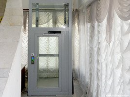 Стационарный вертикальный подъемник (платформа) Vimec Е10